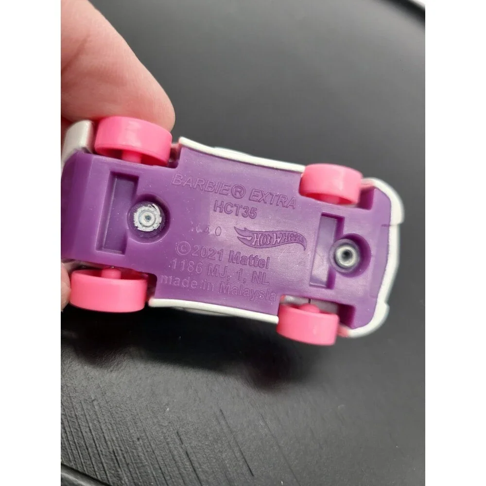 Hot Wheels Barbie Extra Convertible Car White/Pink/Purple Diecast 2021 1:64